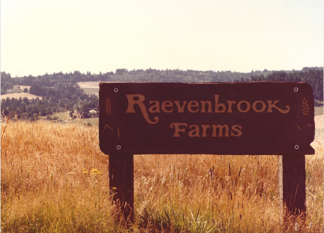 Raevenbrook Farms sign